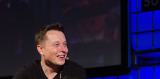 Elon Musk bezahlt die Reparatur für einen mutigen Tesla-Fahrer (Foto: Heisenberg Media)